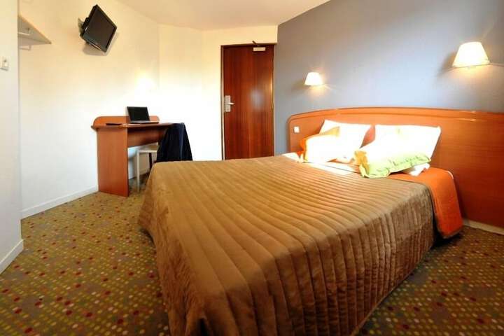 Room 13 of 22