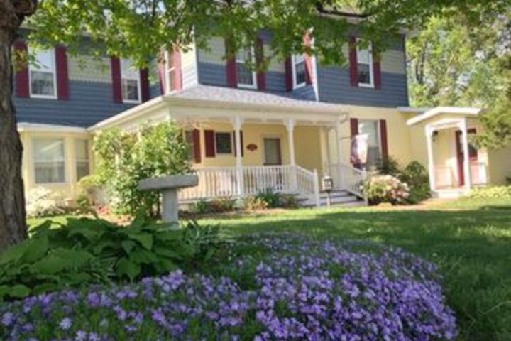 Hotel Exterior 12 of 49