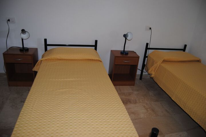 Room 5 of 17