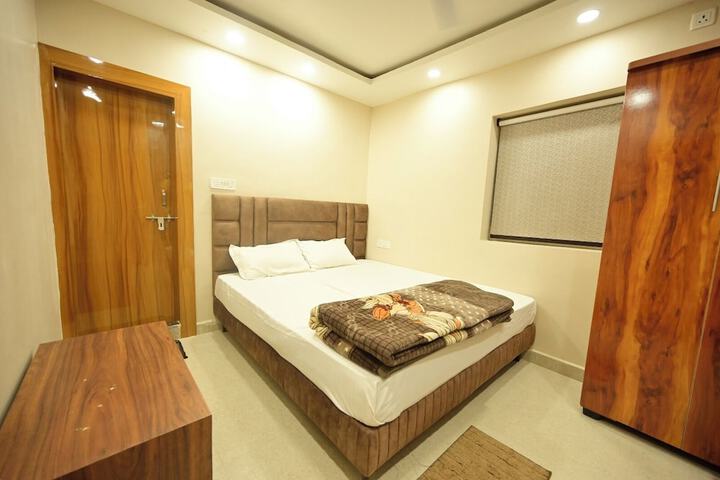 Room 37 of 90