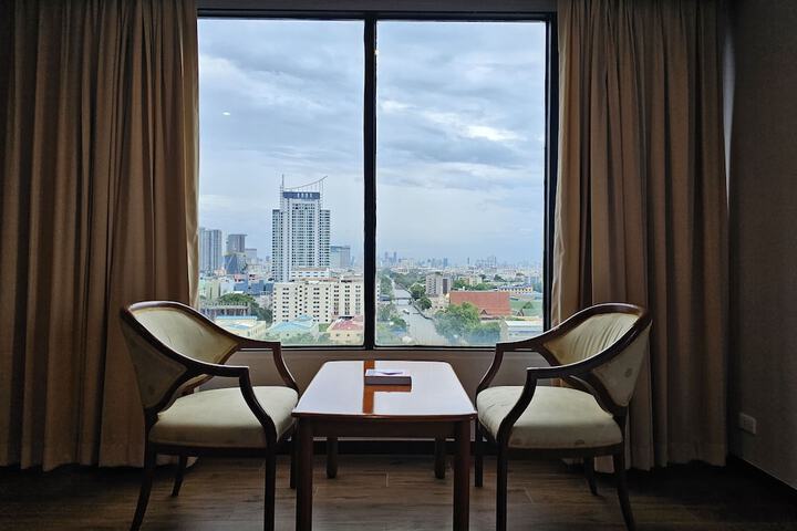 Room 13 of 54