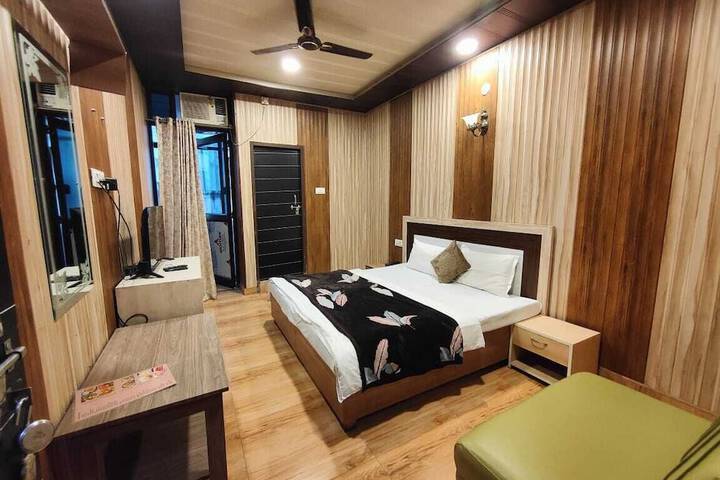 Room 43 of 92