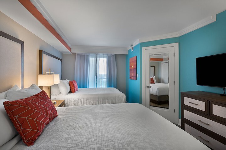 Room 4 of 106