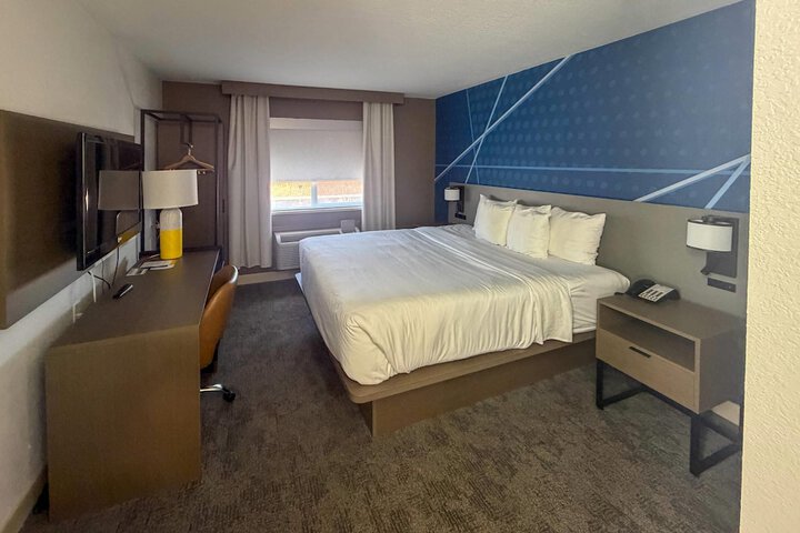 Room 27 of 53