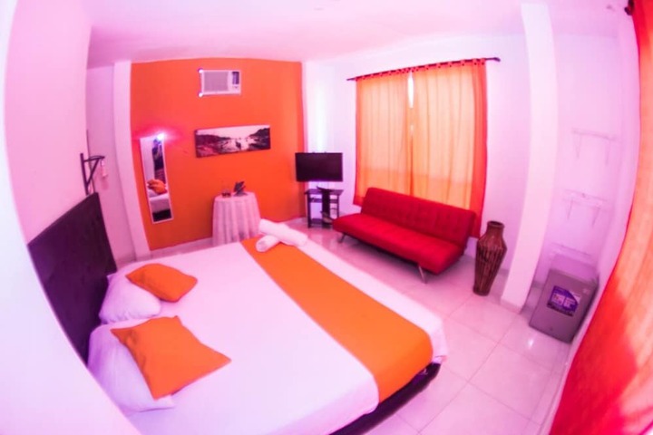 Room 3 of 33