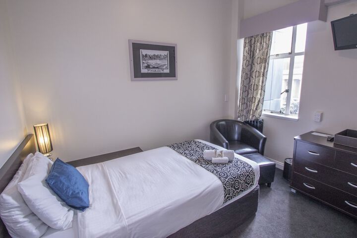 Room 12 of 40
