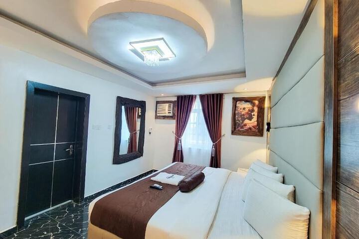 Room 3 of 13