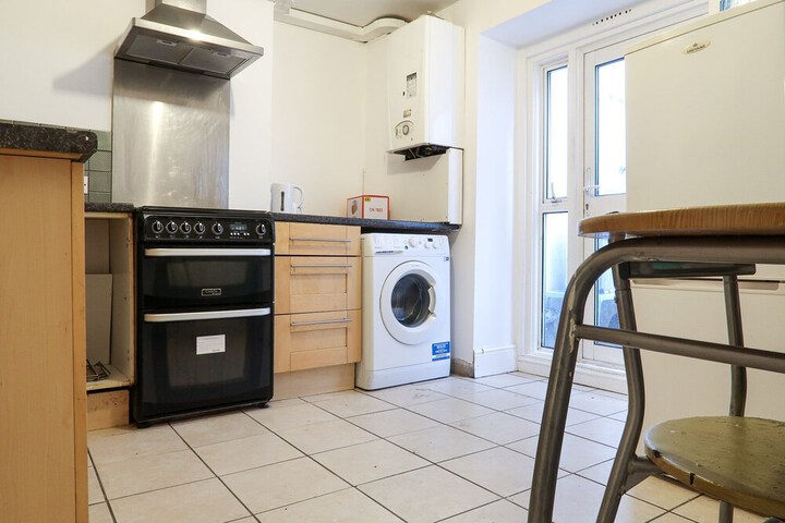 Sidney Street B - Deluxe Single Room 4