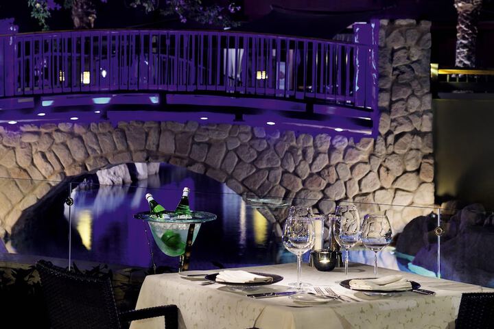 Dining 124 of 195