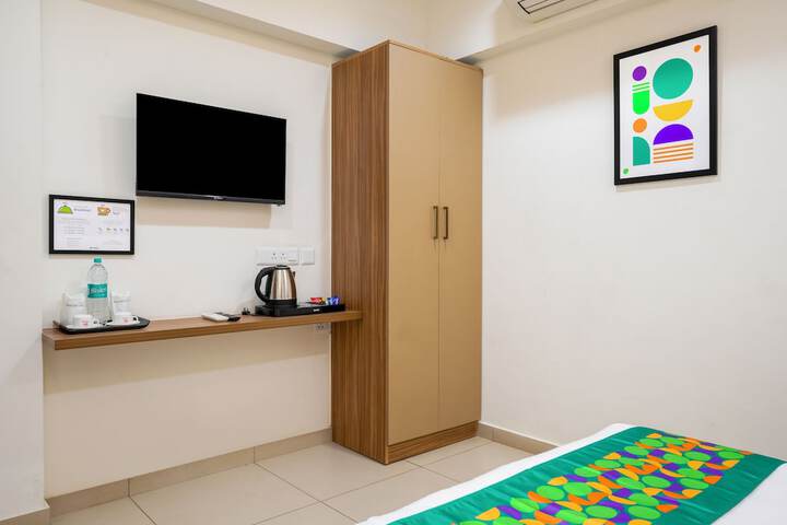 Room 13 of 37