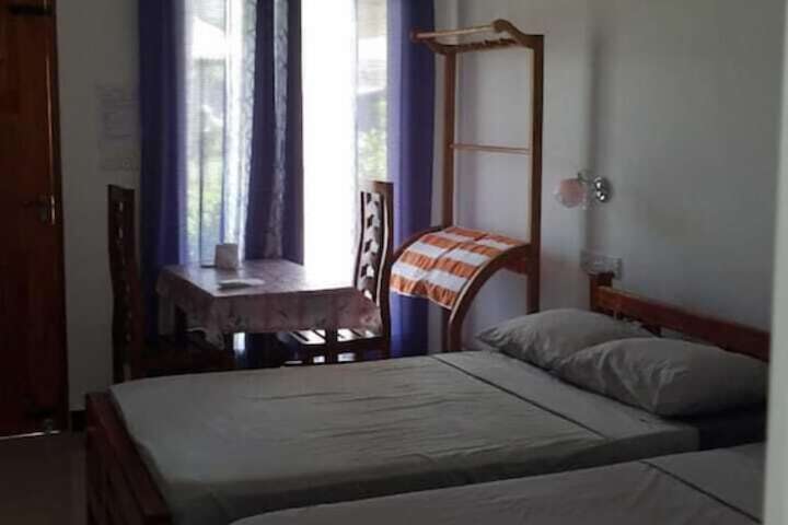 Room 4 of 23
