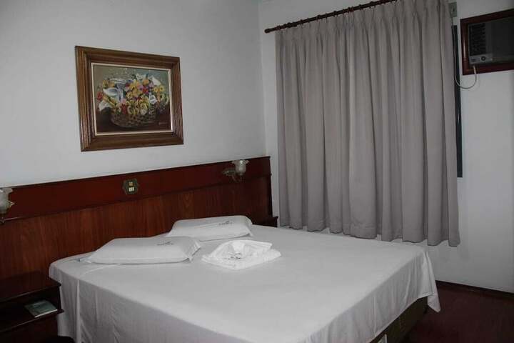 Room 10 of 25