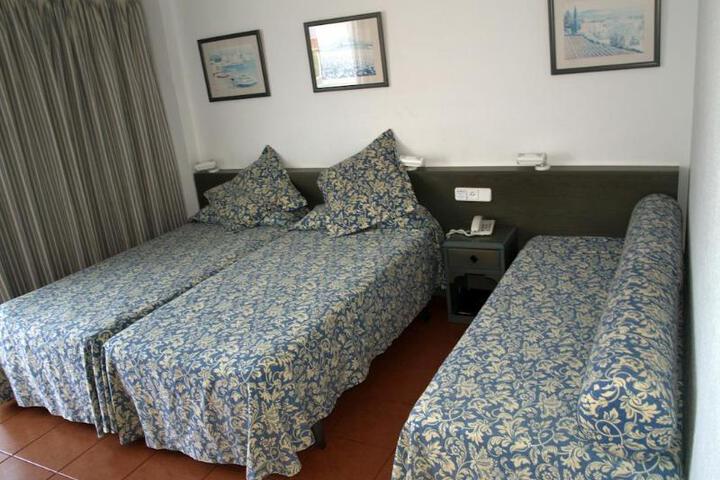 Room 4 of 4