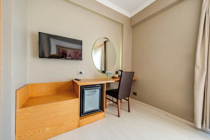 Room 38 of 74