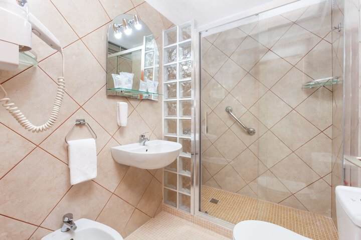 Clean Restrooms