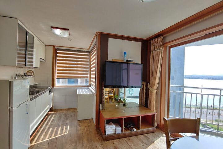 Room 12 of 46
