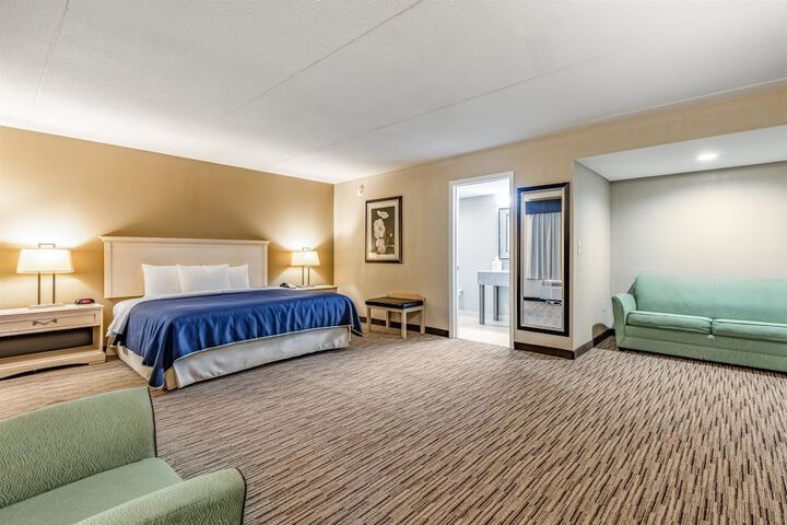 Room 7 of 24