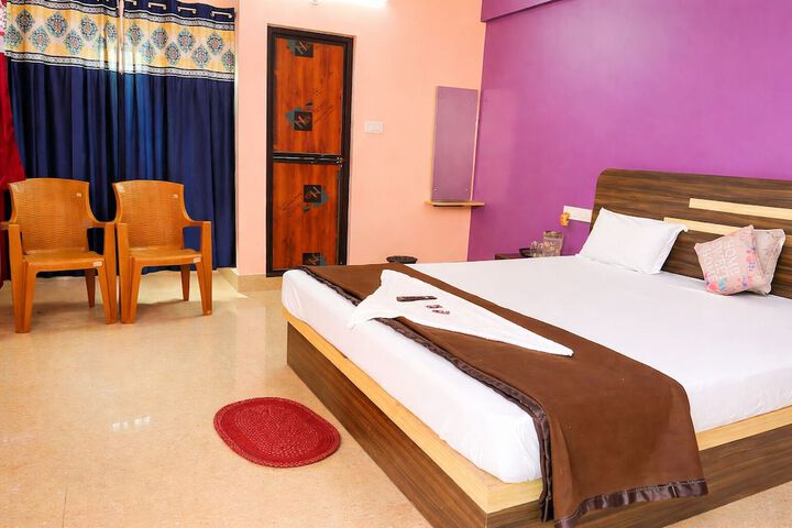 Hotel Aadhya Beach Resort Puri
