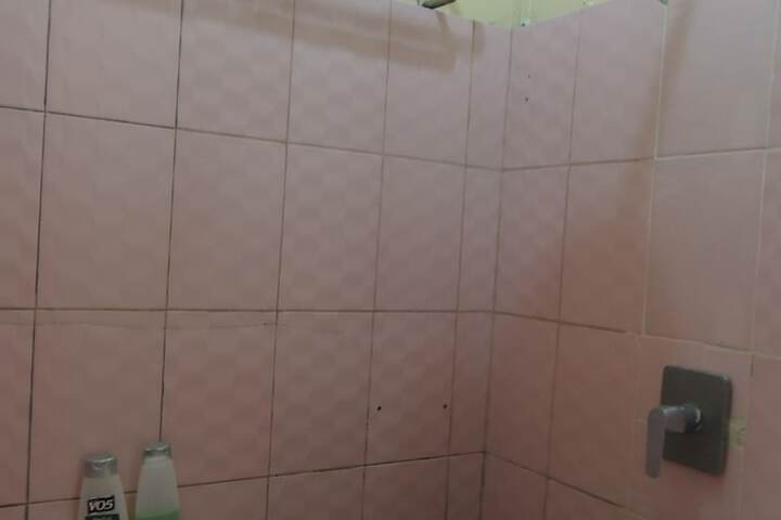 Room 18 of 29