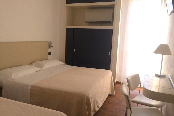 Room 20 of 63