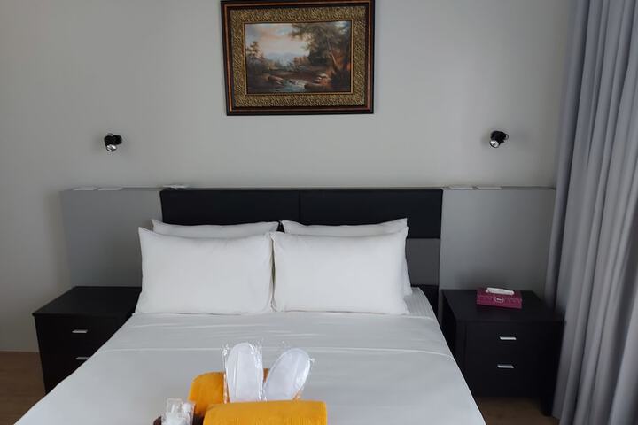 Room 97 of 403