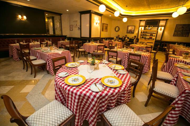 Dining 57 of 76