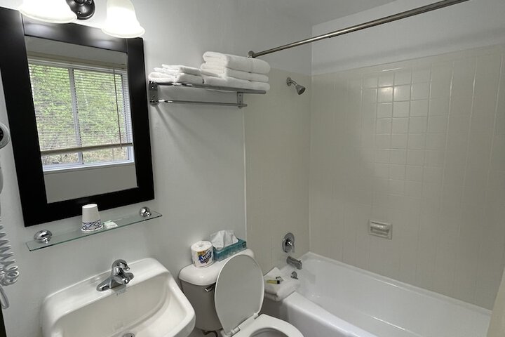 Room 12 of 26
