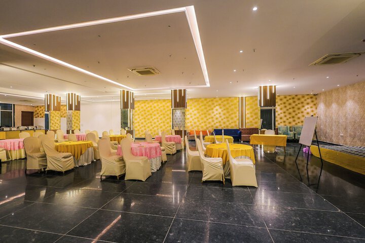 Ballroom/Hall 53 of 56