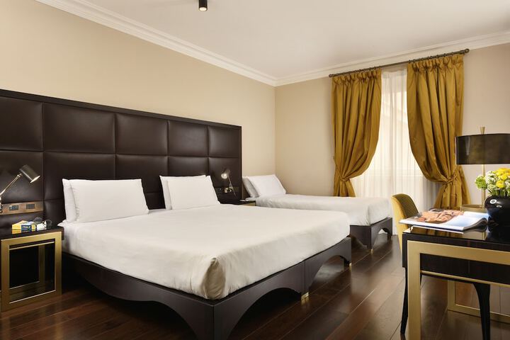 Room 15 of 74