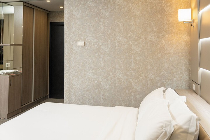 Room 5 of 35