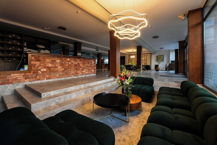 Hotel Interior 4 of 113