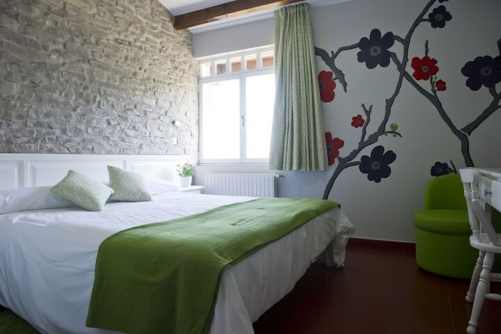 Room 10 of 21