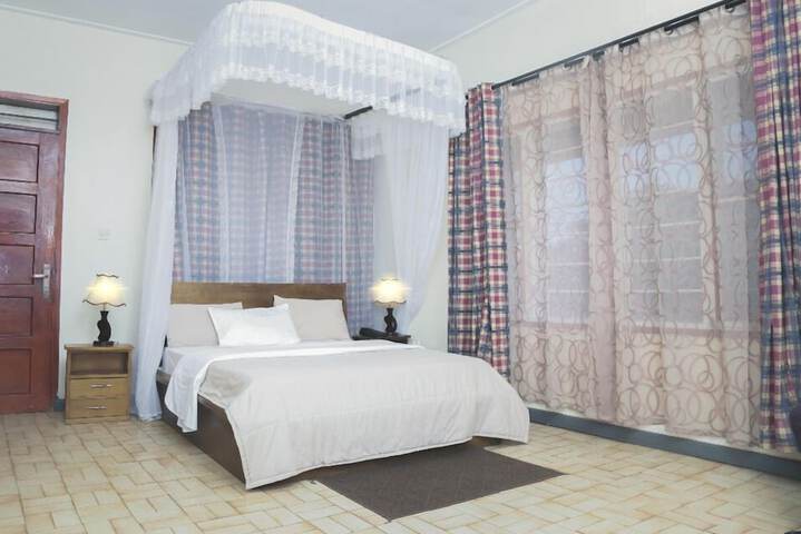 Room 13 of 50