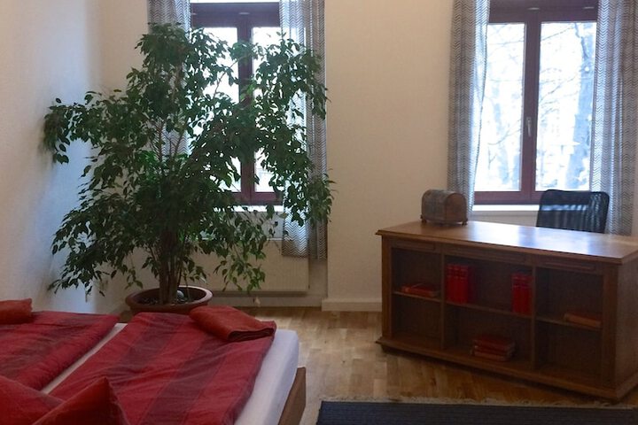Room 18 of 202
