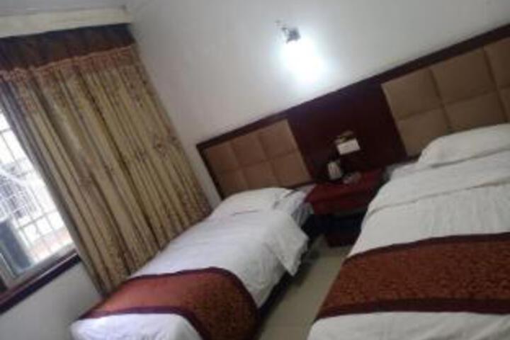 Room 6 of 6