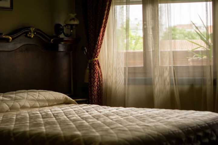 Room 10 of 52
