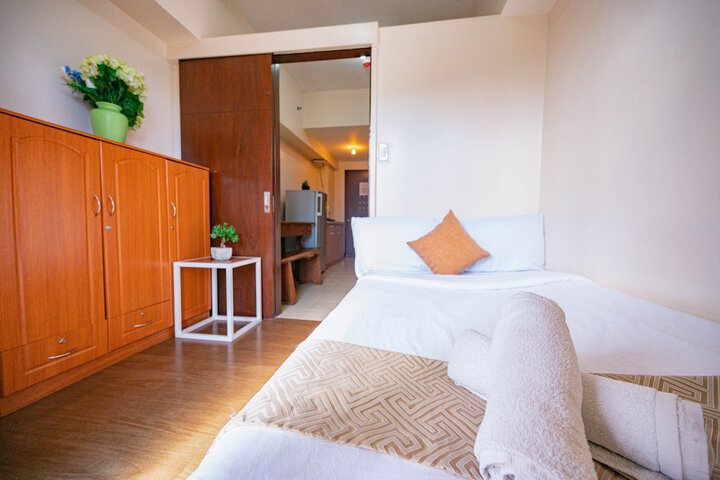 Room 102 of 224