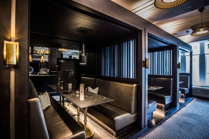 Lounge 81 of 91