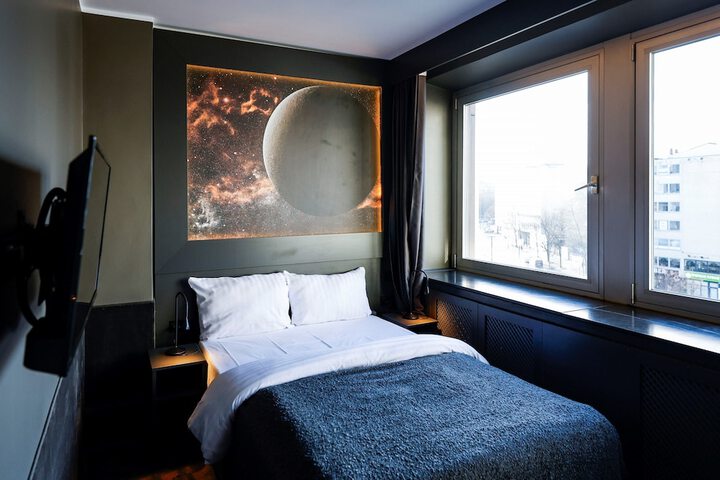 Room 6 of 54