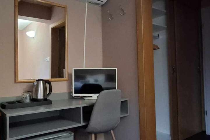Room 7 of 51