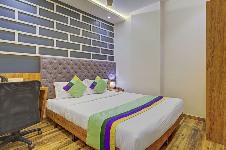 Room 14 of 21