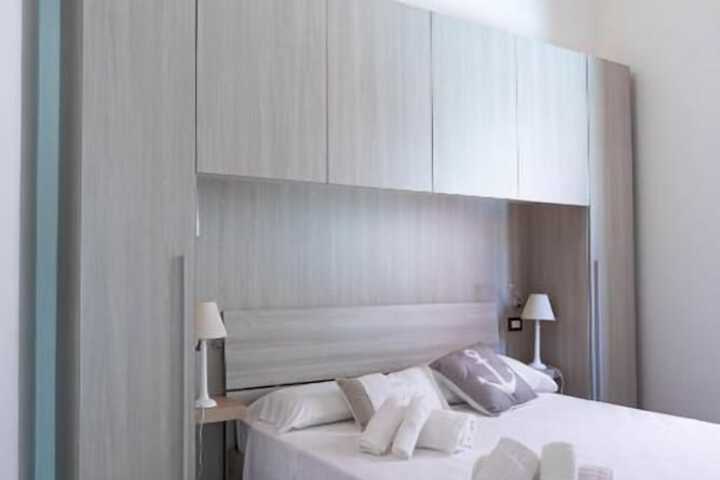 Room 10 of 70