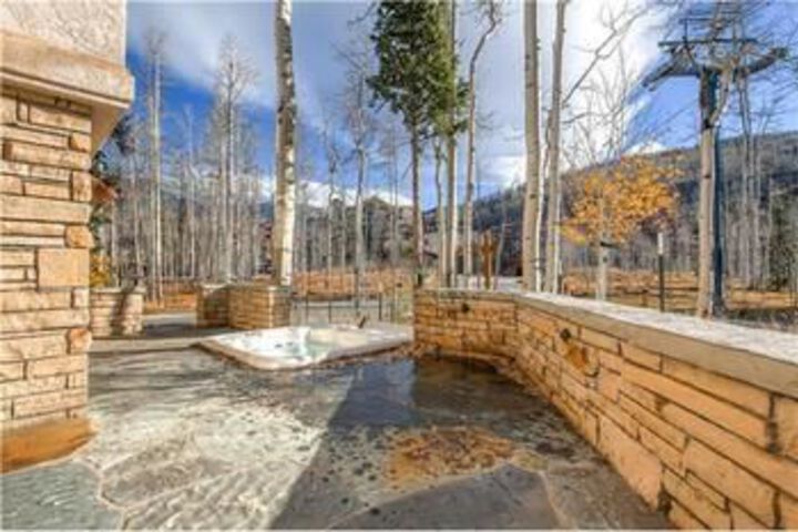 Property Grounds 38 of 43