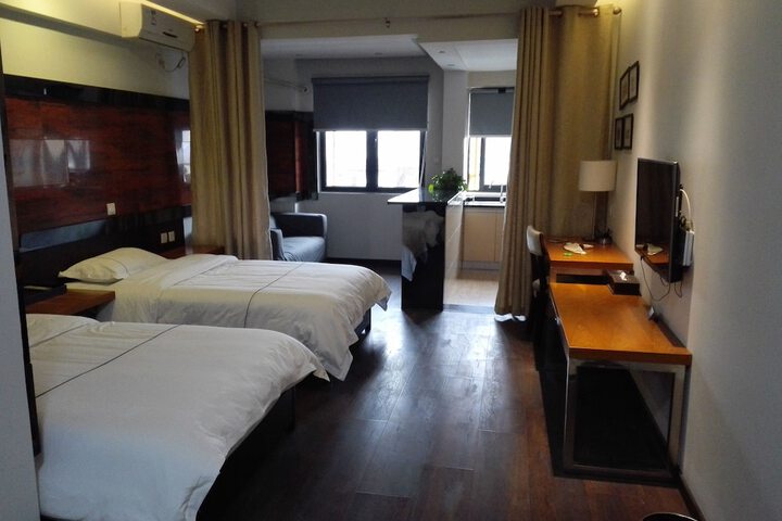 Room 14 of 26