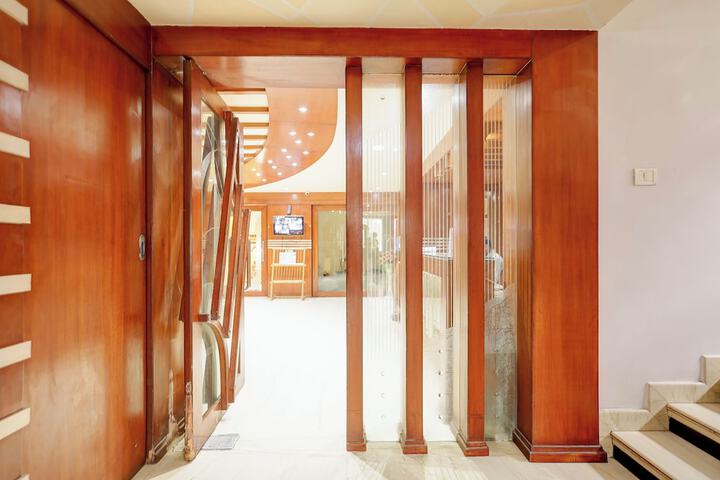 Hotel Interior 8 of 73
