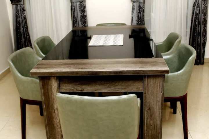Room 14 of 32