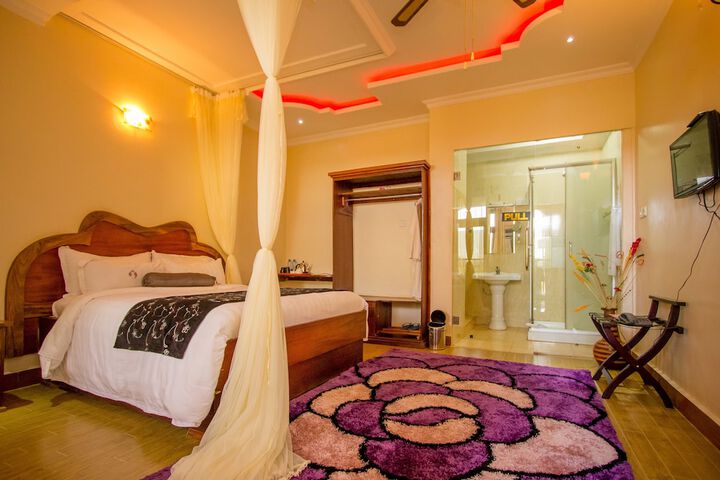 Room 21 of 76