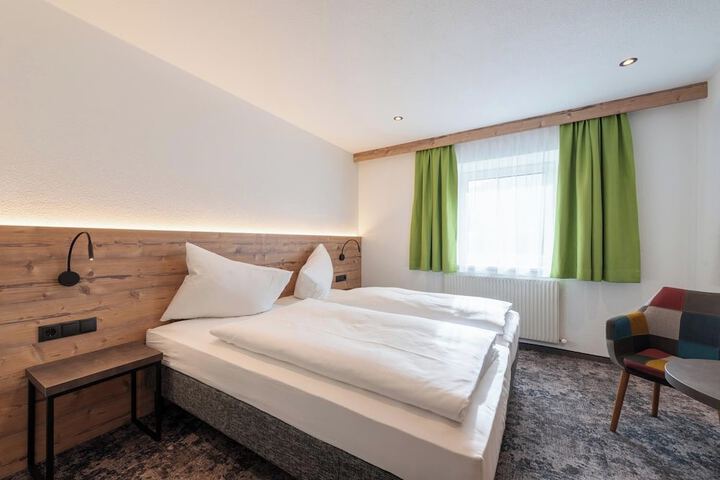Room 14 of 31