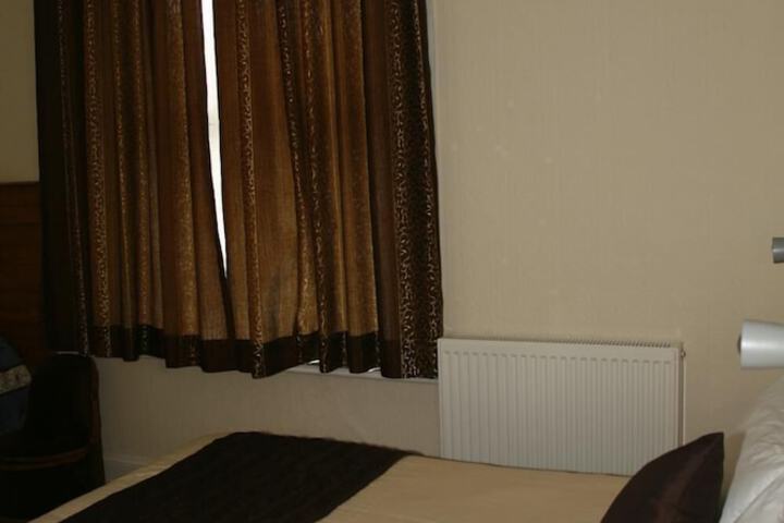 Room 16 of 39