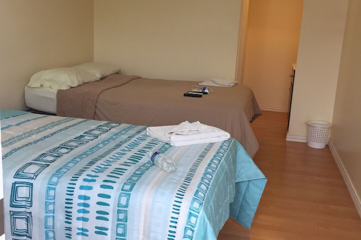 Room 3 of 10